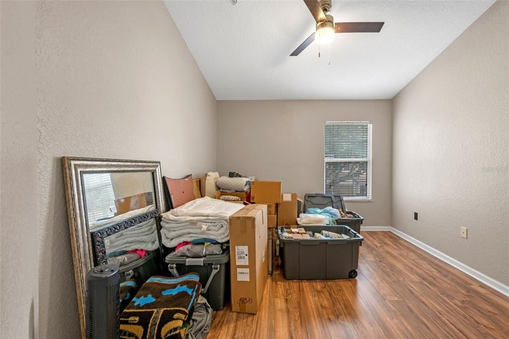 Activo con contrato: $310,000 (3 camas, 2 baños, 1682 Pies cuadrados)