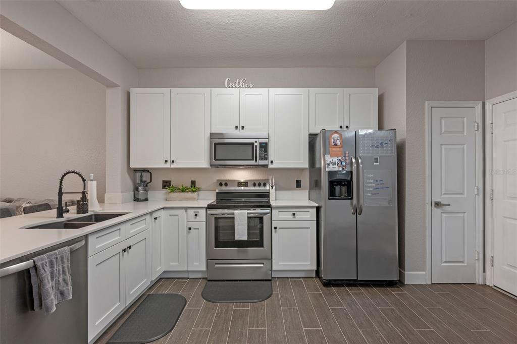 Activo con contrato: $310,000 (3 camas, 2 baños, 1682 Pies cuadrados)