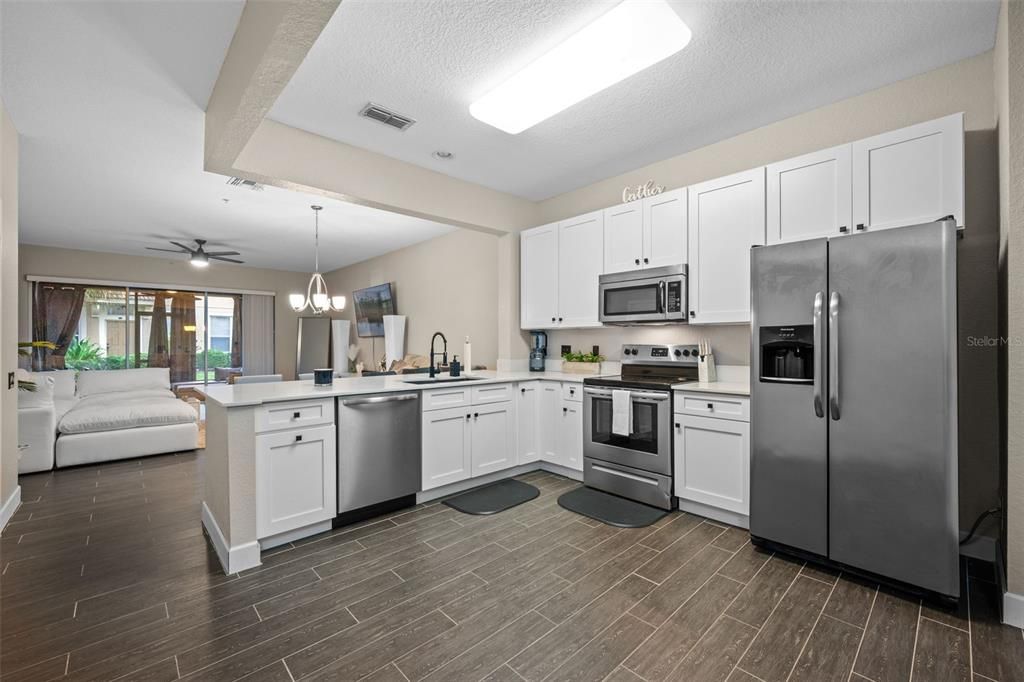 Activo con contrato: $310,000 (3 camas, 2 baños, 1682 Pies cuadrados)