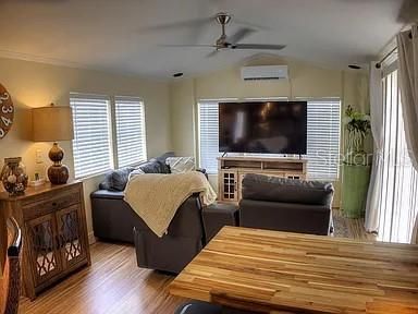 For Sale: $135,000 (1 beds, 1 baths, 480 Square Feet)