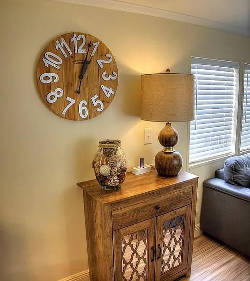 For Sale: $135,000 (1 beds, 1 baths, 480 Square Feet)