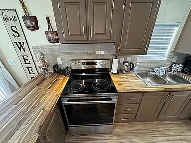 For Sale: $135,000 (1 beds, 1 baths, 480 Square Feet)