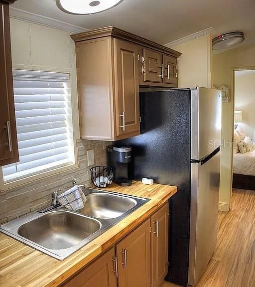 For Sale: $135,000 (1 beds, 1 baths, 480 Square Feet)