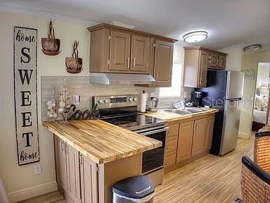 For Sale: $135,000 (1 beds, 1 baths, 480 Square Feet)