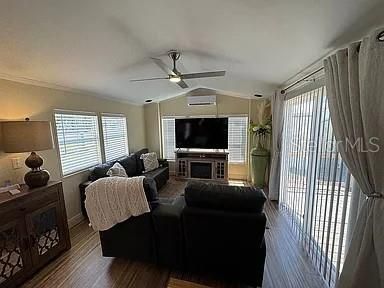 For Sale: $135,000 (1 beds, 1 baths, 480 Square Feet)