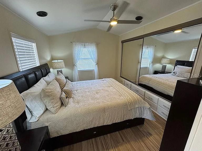 For Sale: $135,000 (1 beds, 1 baths, 480 Square Feet)