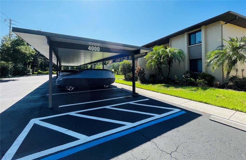 For Rent: $2,700 (2 beds, 2 baths, 893 Square Feet)