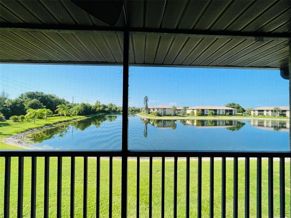 For Rent: $2,700 (2 beds, 2 baths, 893 Square Feet)