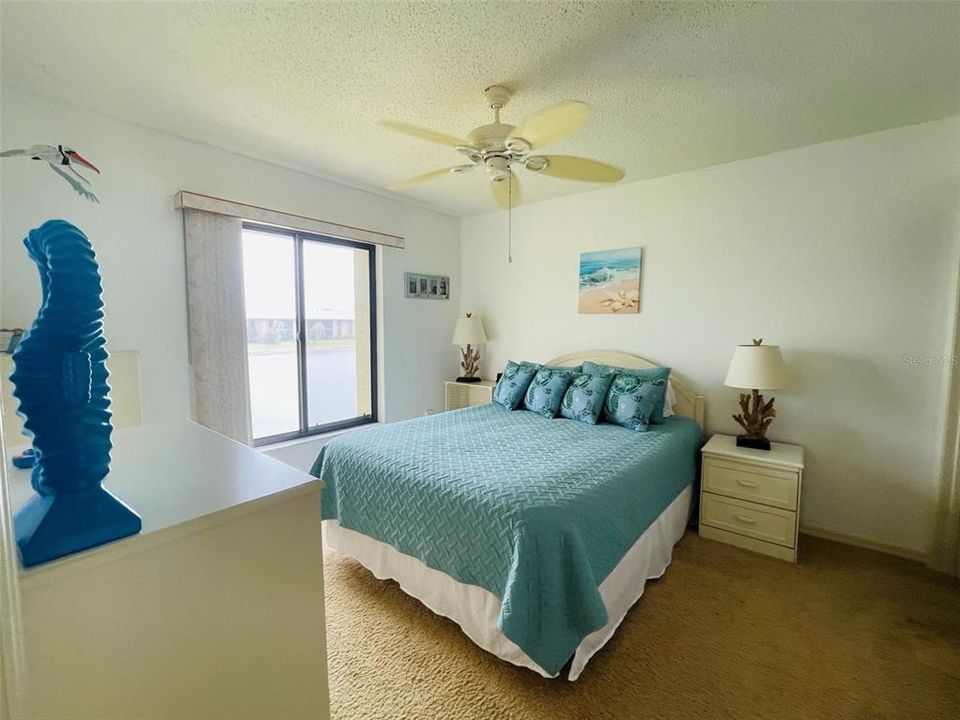 For Rent: $2,700 (2 beds, 2 baths, 893 Square Feet)