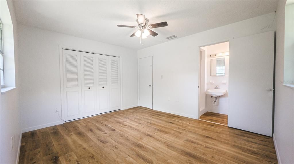 待售: $219,000 (3 贝兹, 2 浴室, 1304 平方英尺)