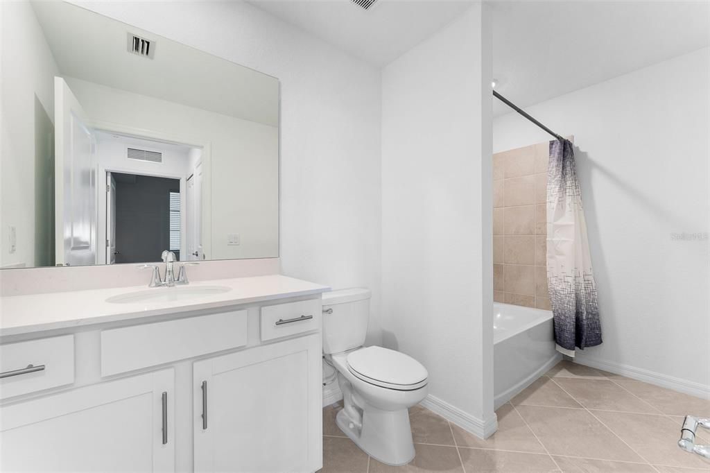 For Rent: $2,000 (2 beds, 2 baths, 1120 Square Feet)