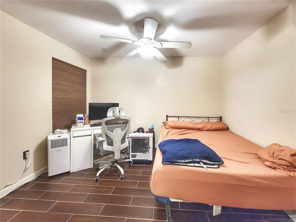 For Sale: $194,500 (4 beds, 4 baths, 1177 Square Feet)