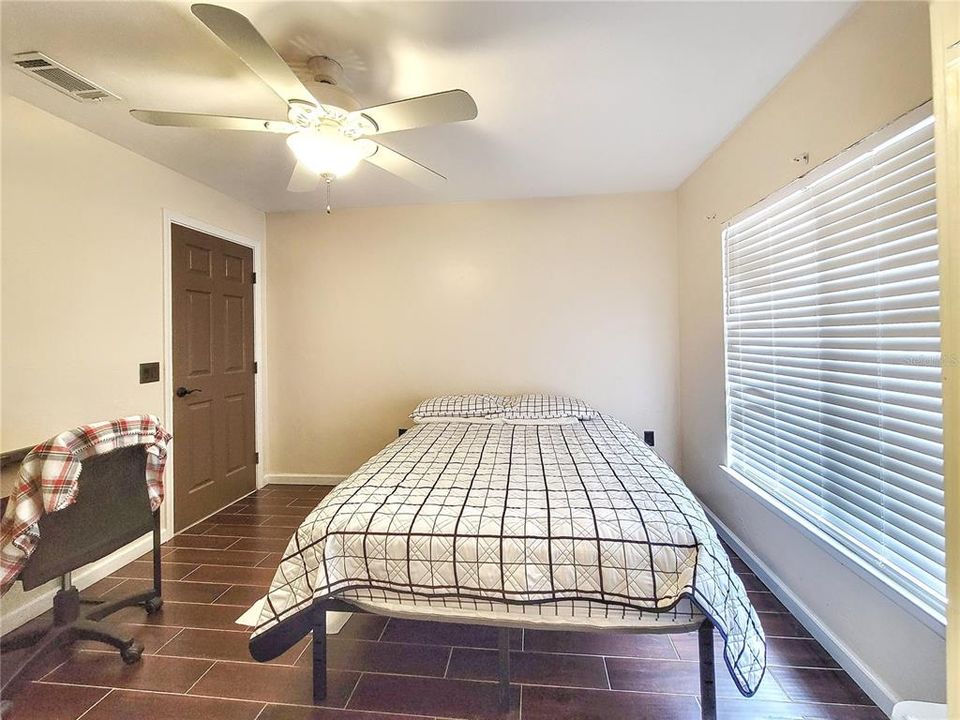 For Sale: $194,500 (4 beds, 4 baths, 1177 Square Feet)