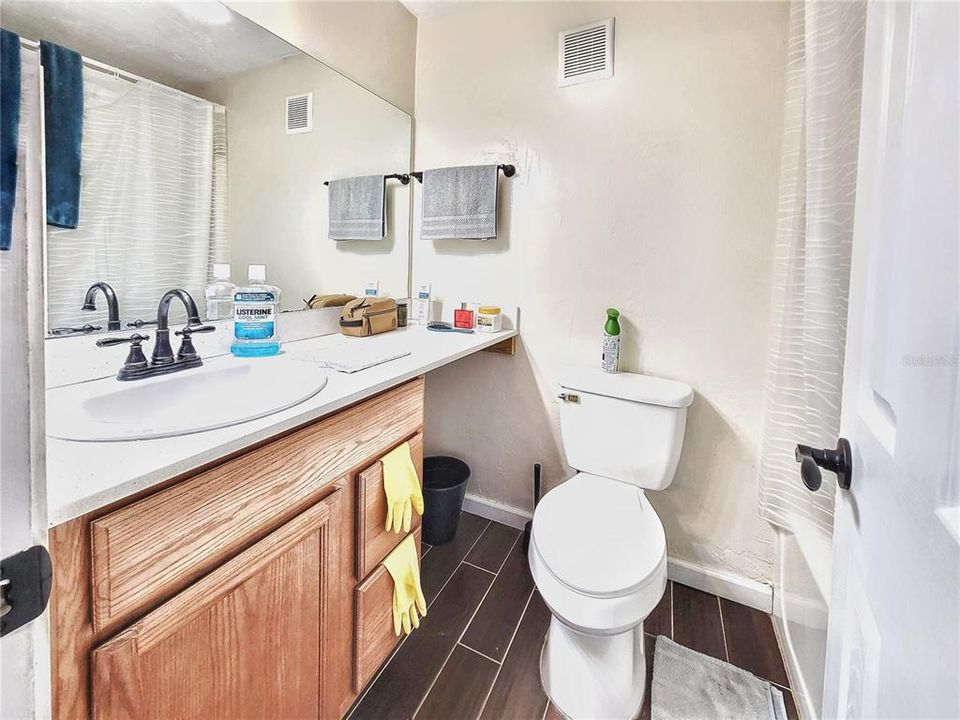 For Sale: $194,500 (4 beds, 4 baths, 1177 Square Feet)