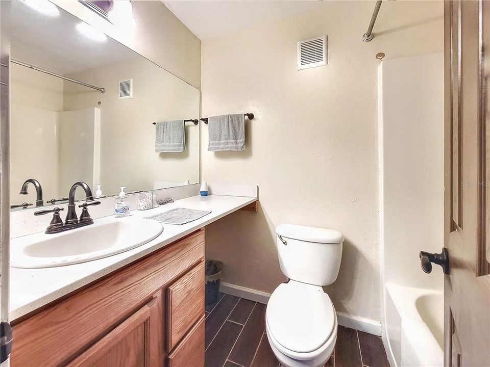 For Sale: $194,500 (4 beds, 4 baths, 1177 Square Feet)