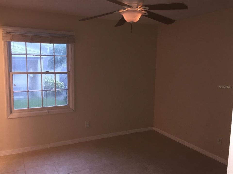 На продажу: $139,000 (1 спален, 1 ванн, 644 Квадратных фут)