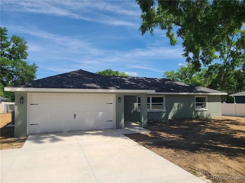 Recently Sold: $243,000 (3 beds, 2 baths, 1353 Square Feet)