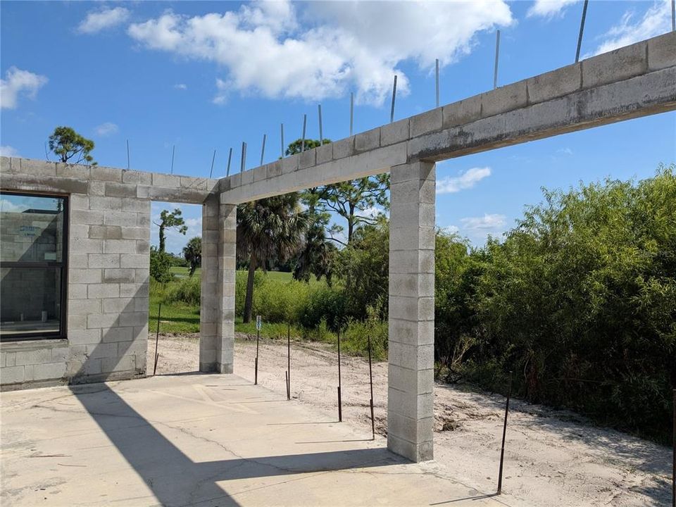 Active With Contract: $140,000 (4 beds, 3 baths, 2487 Square Feet)