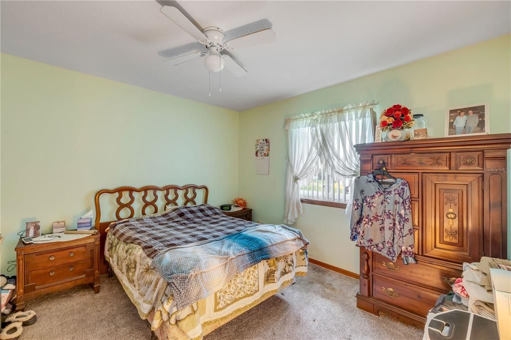 For Sale: $329,000 (3 beds, 2 baths, 1462 Square Feet)