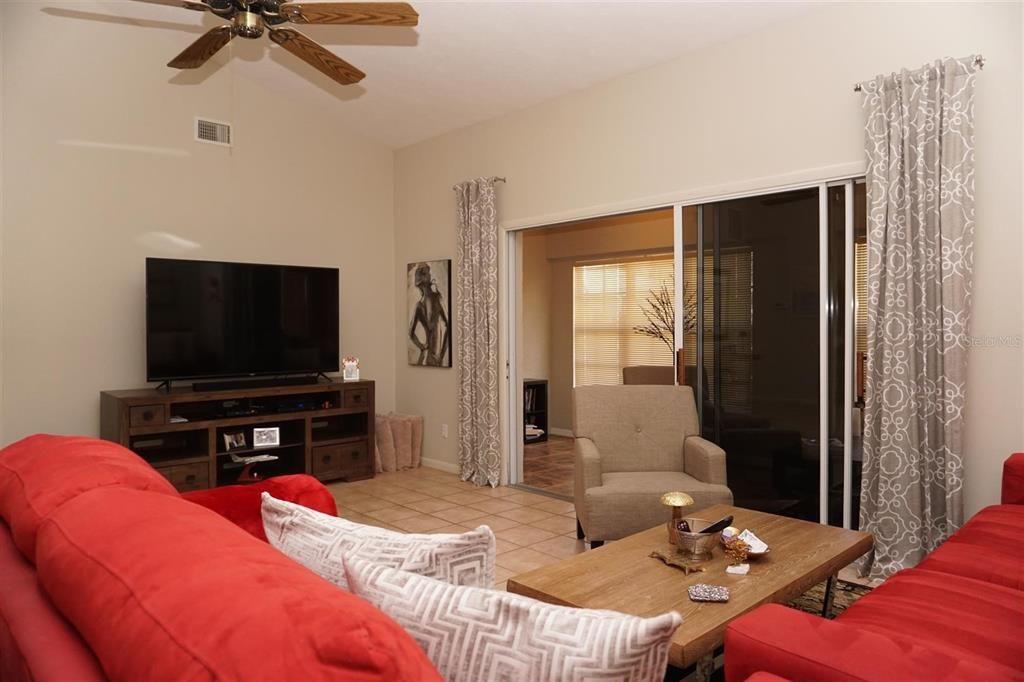 En Venta: $234,900 (2 camas, 2 baños, 1518 Pies cuadrados)