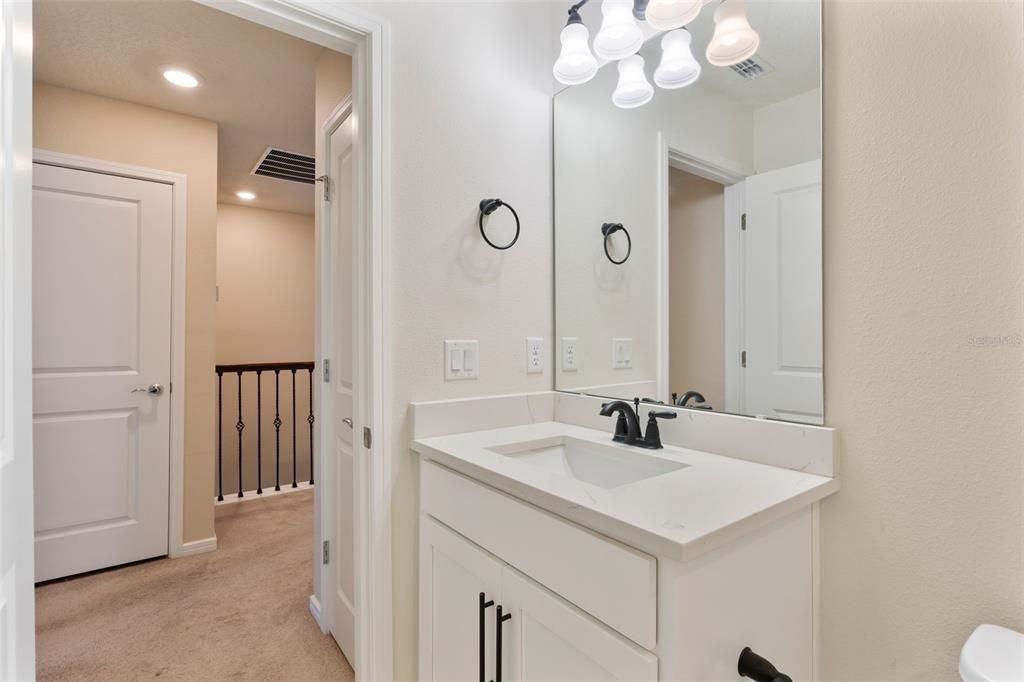 合同活跃: $485,000 (3 贝兹, 2 浴室, 1712 平方英尺)