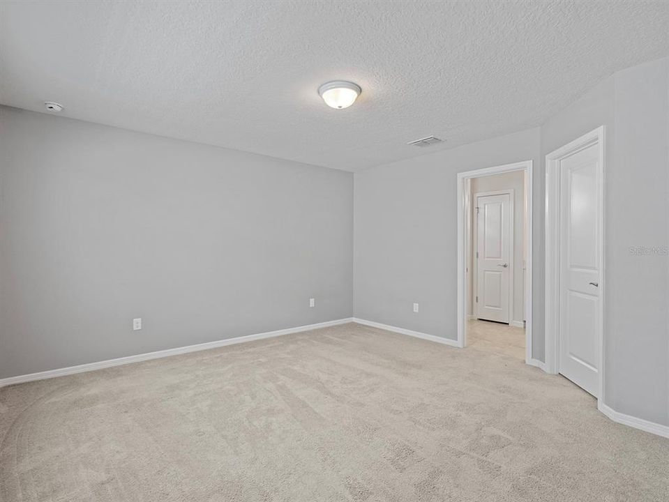 合同活跃: $485,000 (3 贝兹, 2 浴室, 1712 平方英尺)