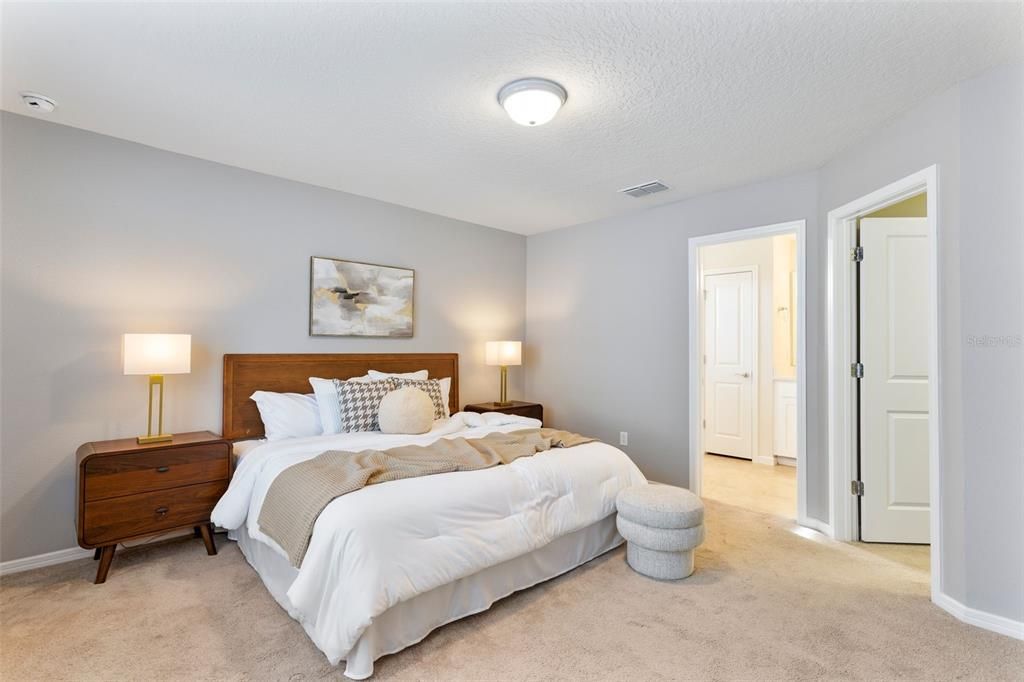 合同活跃: $485,000 (3 贝兹, 2 浴室, 1712 平方英尺)