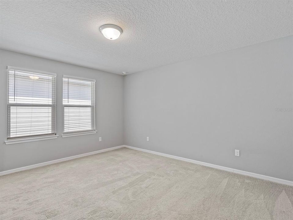 合同活跃: $485,000 (3 贝兹, 2 浴室, 1712 平方英尺)