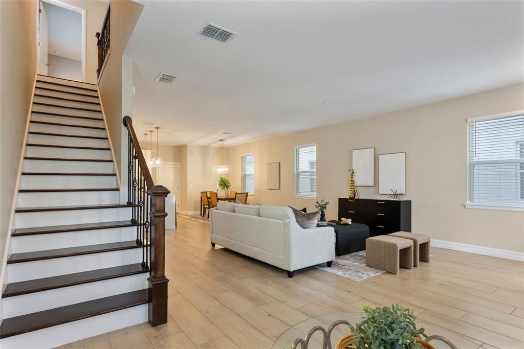 合同活跃: $485,000 (3 贝兹, 2 浴室, 1712 平方英尺)