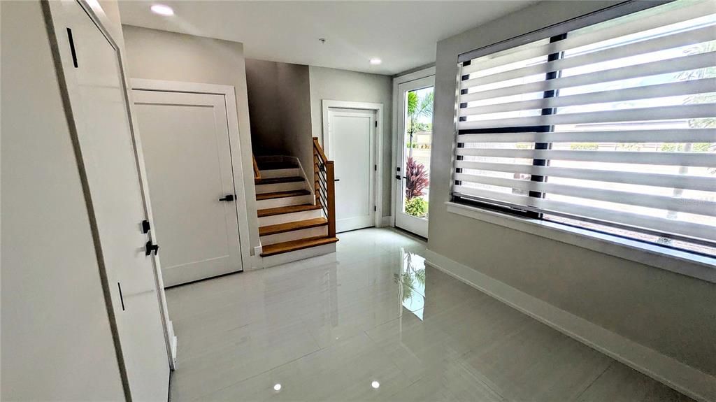 В аренду: $4,900 (2 спален, 2 ванн, 1850 Квадратных фут)