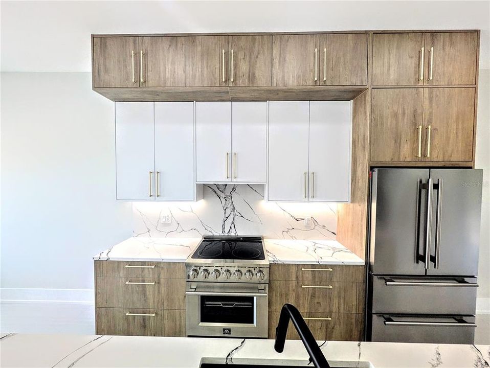 В аренду: $4,900 (2 спален, 2 ванн, 1850 Квадратных фут)