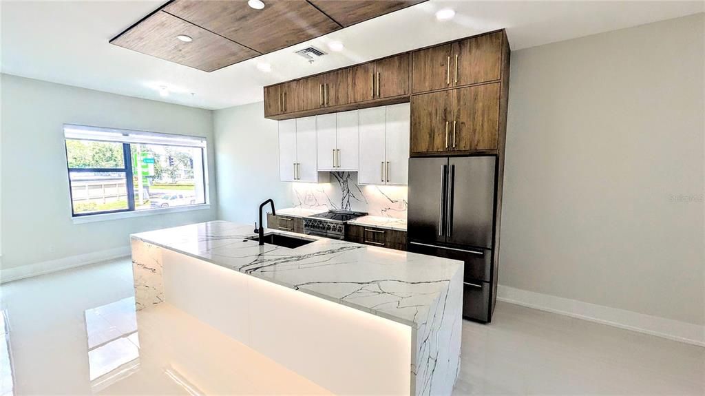 В аренду: $4,900 (2 спален, 2 ванн, 1850 Квадратных фут)