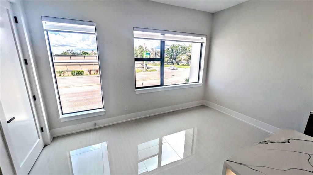 В аренду: $4,900 (2 спален, 2 ванн, 1850 Квадратных фут)