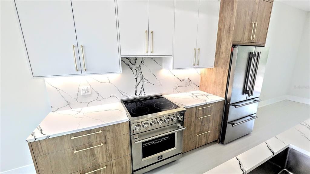 В аренду: $4,900 (2 спален, 2 ванн, 1850 Квадратных фут)