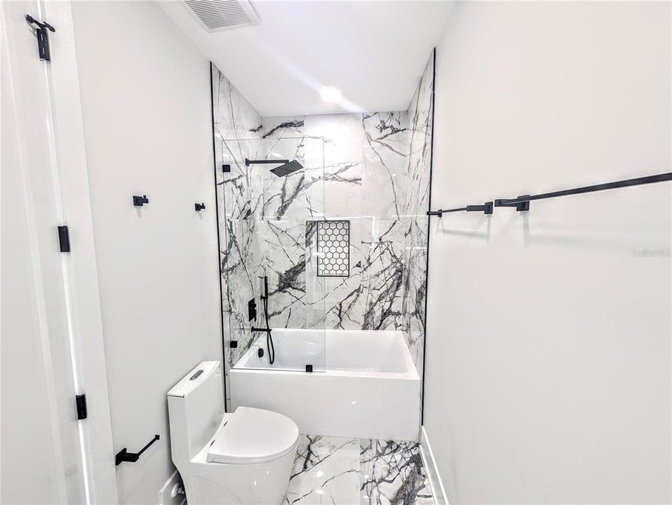 В аренду: $4,900 (2 спален, 2 ванн, 1850 Квадратных фут)