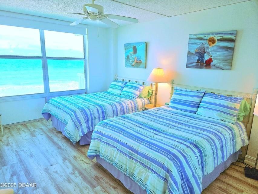 Active With Contract: $434,000 (2 beds, 2 baths, 1227 Square Feet)