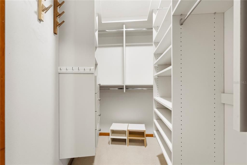 Active With Contract: $829,750 (4 beds, 3 baths, 2936 Square Feet)