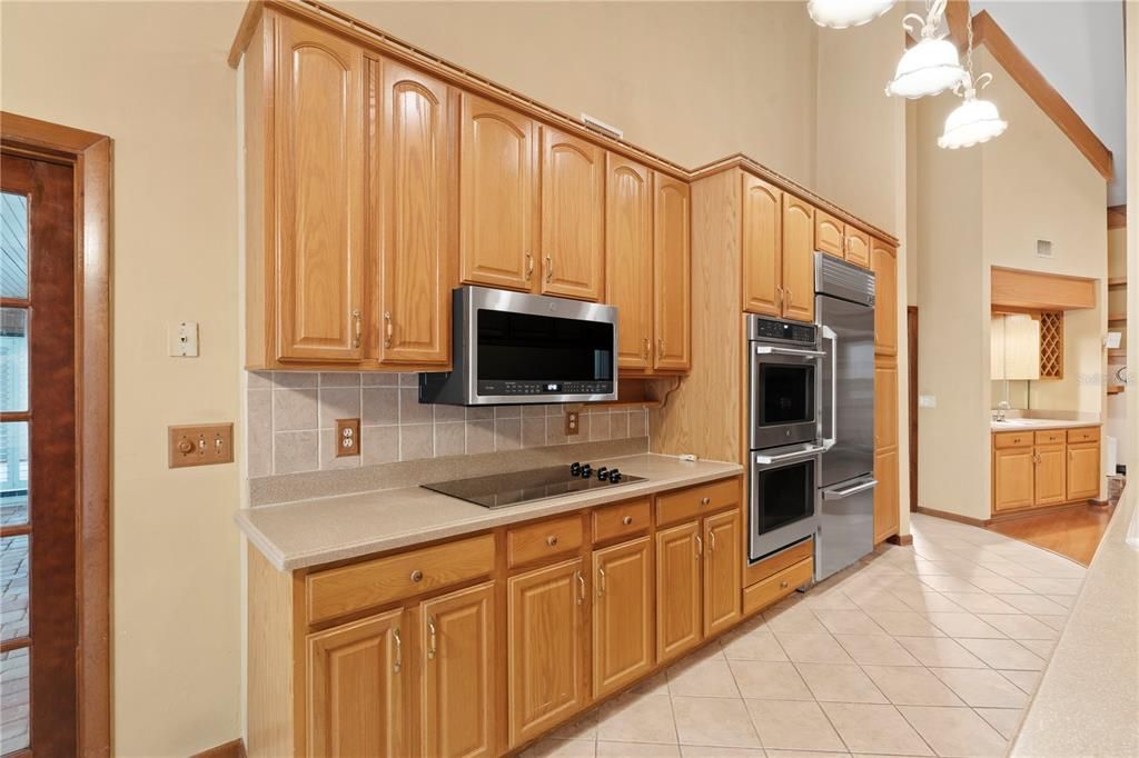 Active With Contract: $829,750 (4 beds, 3 baths, 2936 Square Feet)