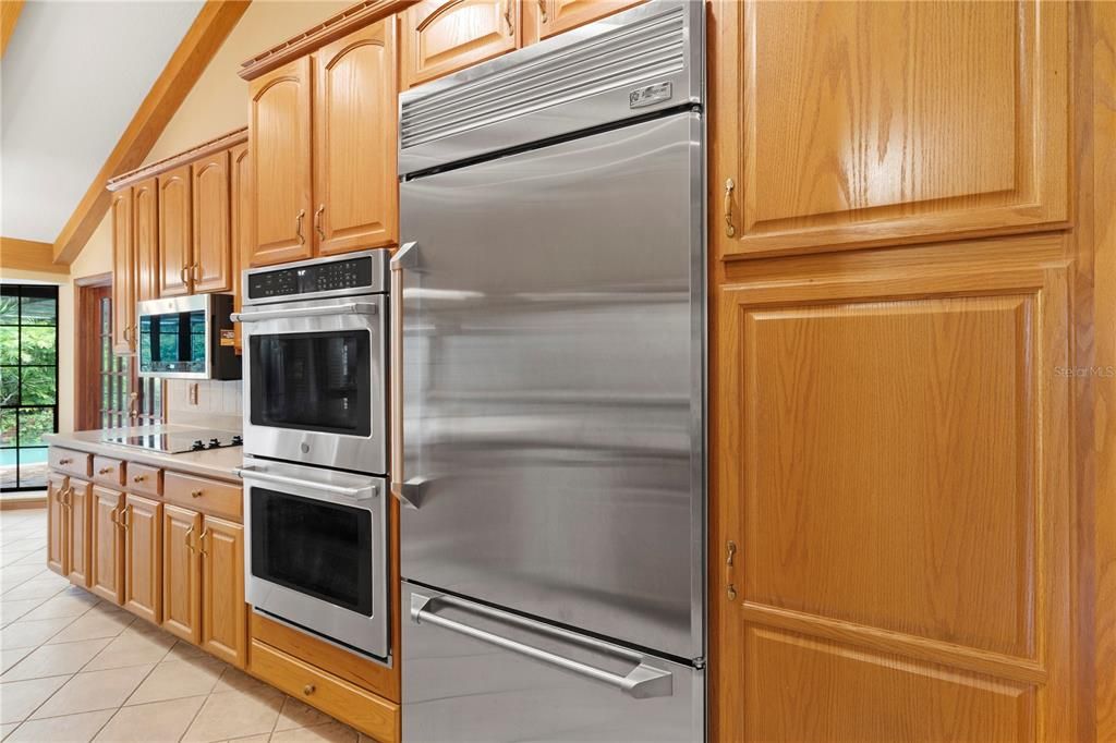 Active With Contract: $829,750 (4 beds, 3 baths, 2936 Square Feet)