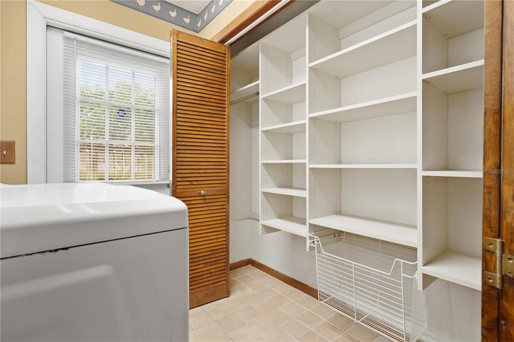 Active With Contract: $829,750 (4 beds, 3 baths, 2936 Square Feet)