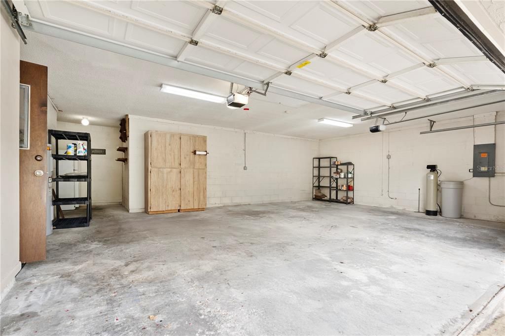 Active With Contract: $829,750 (4 beds, 3 baths, 2936 Square Feet)