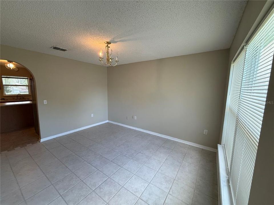 For Rent: $2,800 (4 beds, 2 baths, 2208 Square Feet)