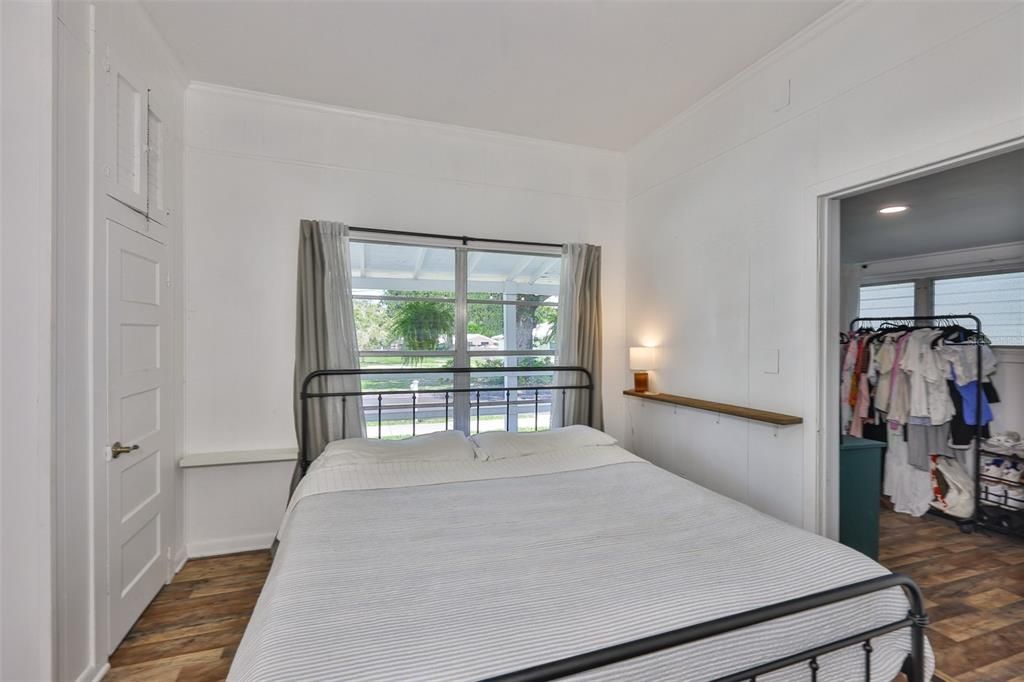 For Sale: $324,999 (3 beds, 2 baths, 1668 Square Feet)