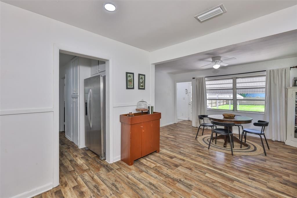 For Sale: $324,999 (3 beds, 2 baths, 1668 Square Feet)