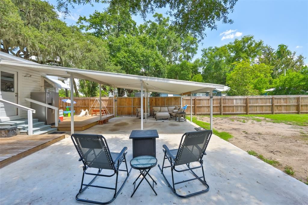 For Sale: $324,999 (3 beds, 2 baths, 1668 Square Feet)