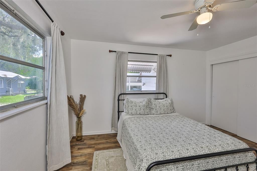 For Sale: $324,999 (3 beds, 2 baths, 1668 Square Feet)