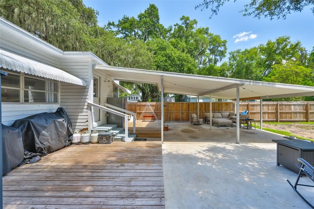 For Sale: $324,999 (3 beds, 2 baths, 1668 Square Feet)