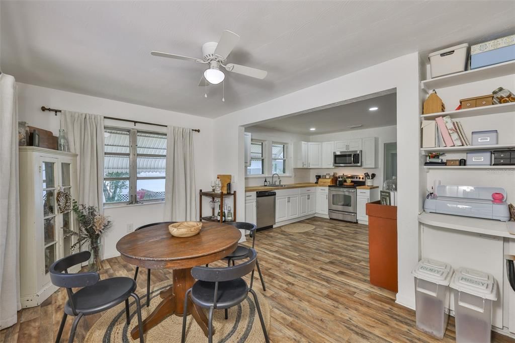 For Sale: $324,999 (3 beds, 2 baths, 1668 Square Feet)