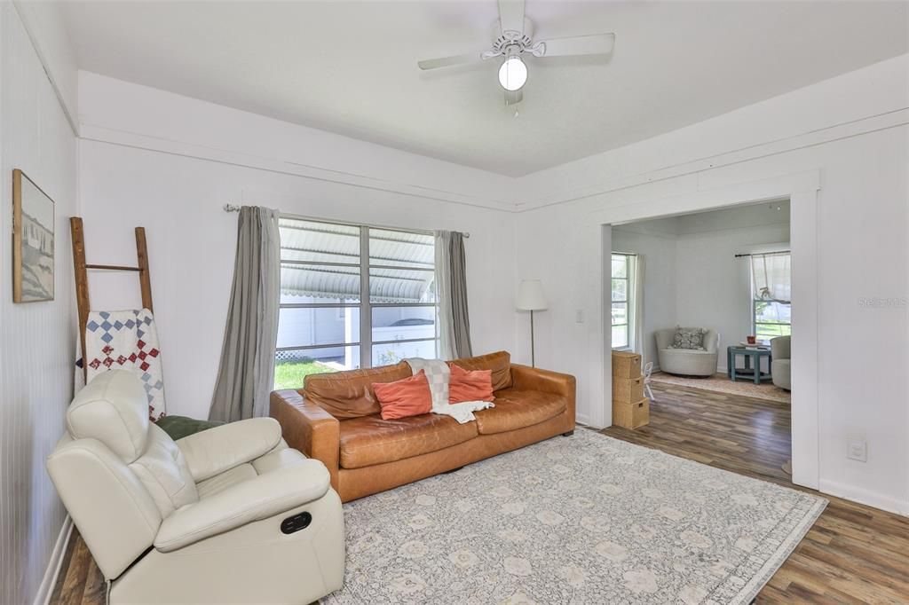 For Sale: $324,999 (3 beds, 2 baths, 1668 Square Feet)