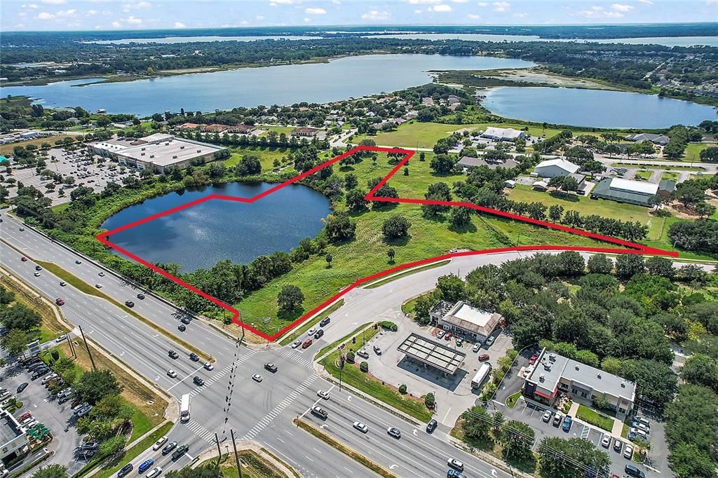 En Venta: $4,425,000 (8.53 acres)